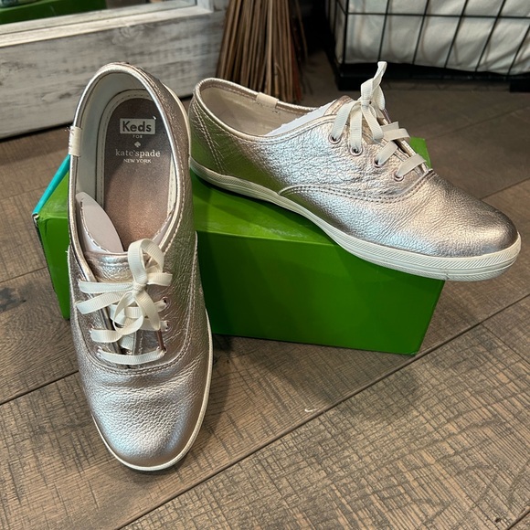 Keds X Kate Spade Champion Metallic Rose Gold Sneakers! Gently worn! - Picture 3 of 7